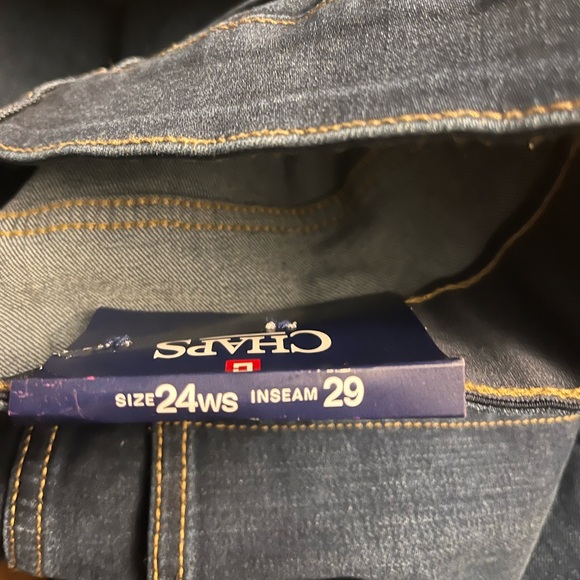 Woman’s Chaps Jeans in Pristine Condition!! - Picture 7 of 9
